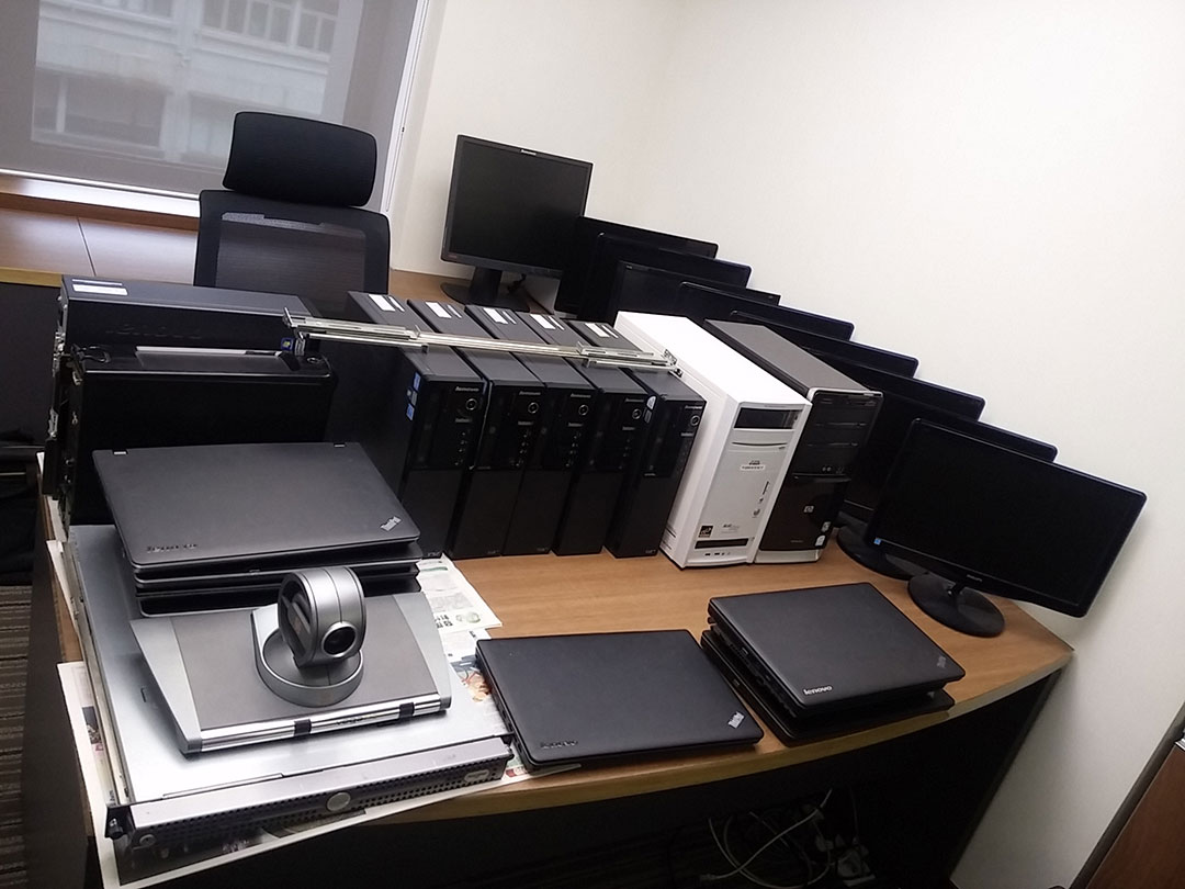 コンピューターを寄付する