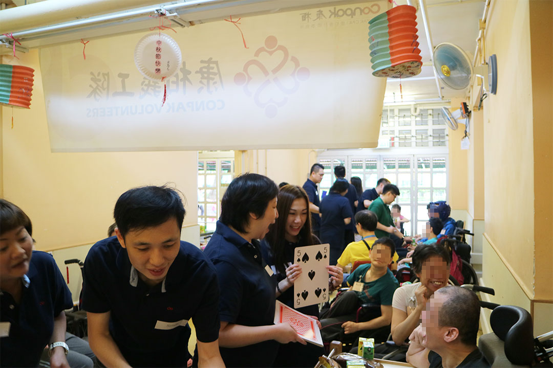 不自由な人達と中秋節を過ごした