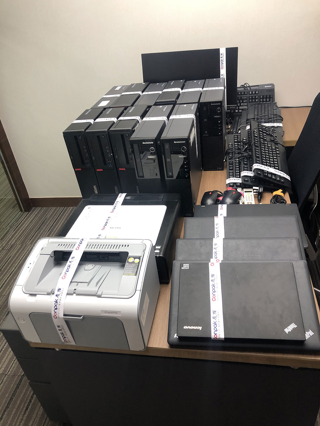 第11回目に不用品コンピューターを寄付する