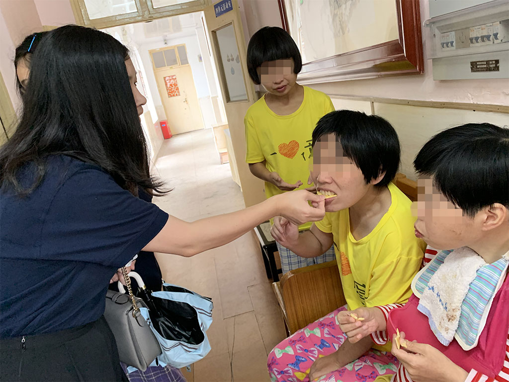 上海悅苗障害者休養園に訪問する